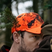 Casquette Härkila Wildboar Pro Blaze Camo avec Lampe LED